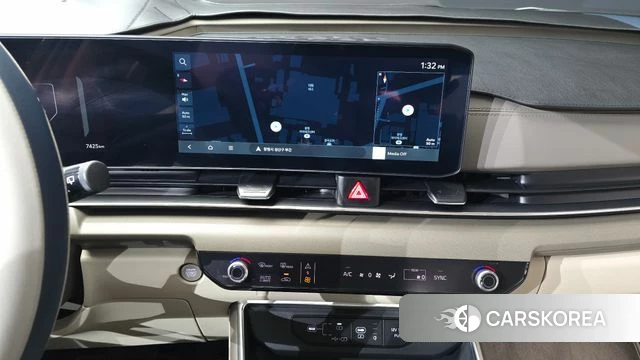 Kia The New Carnival 4th Generation 2025 Белый из Кореи, фото 5