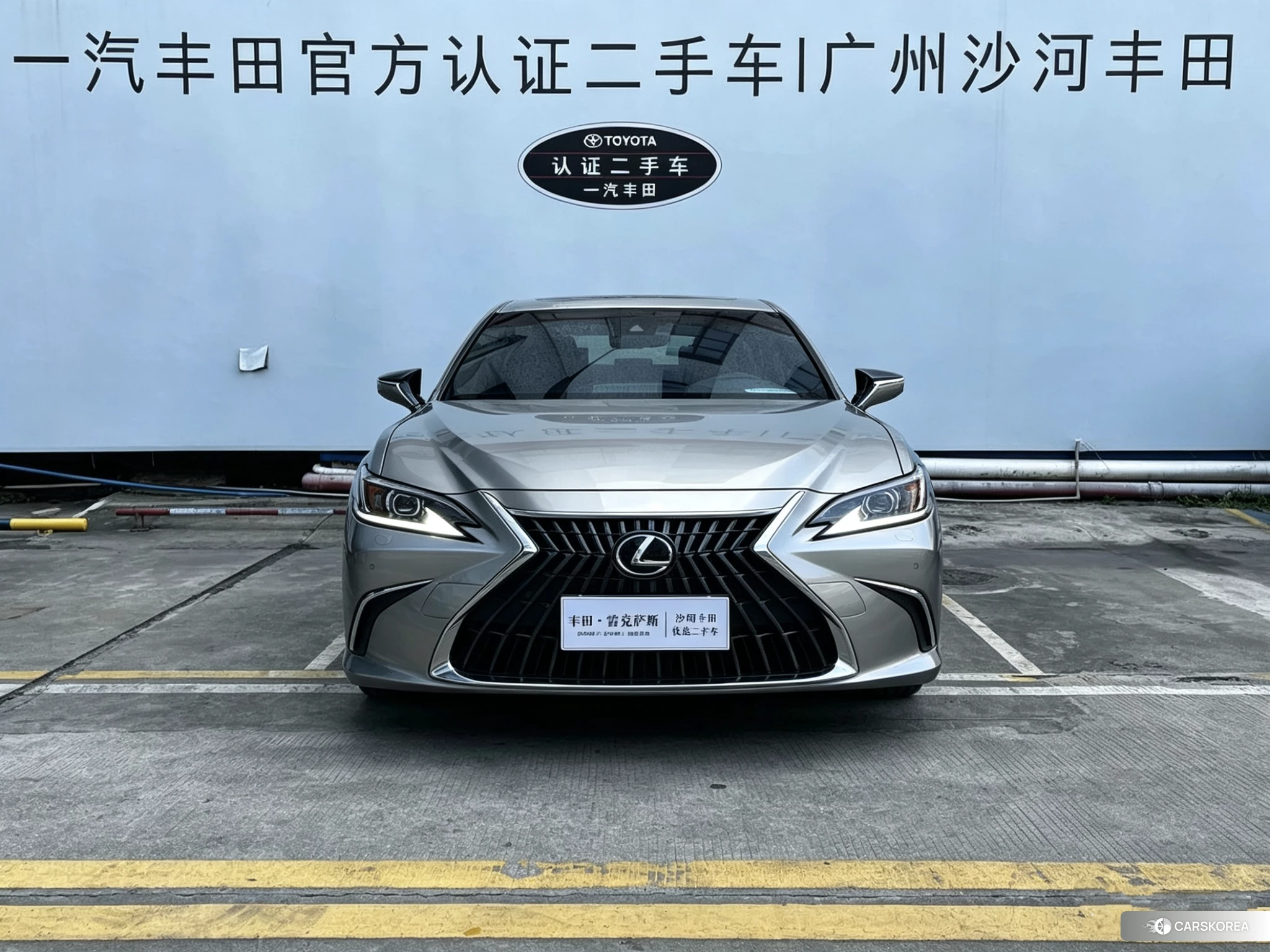 Lexus ES 2022 Серебристо-серый из Китая, фото 5