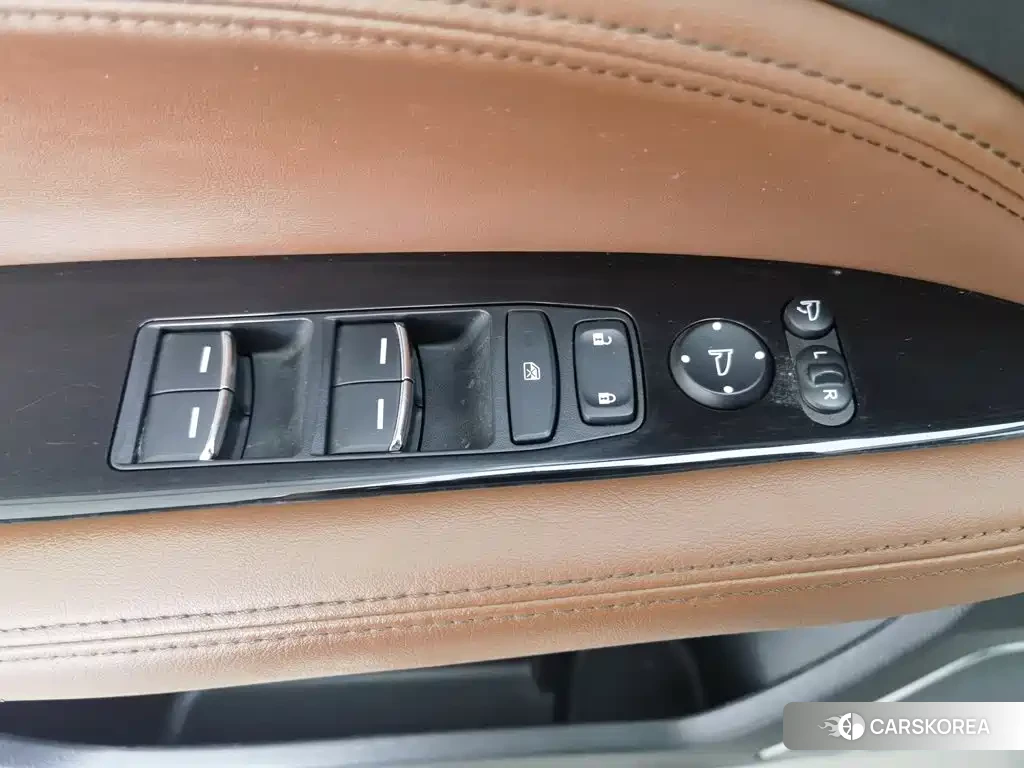 Honda UR-V 2018 Yellow/orange из Китая, фото 5