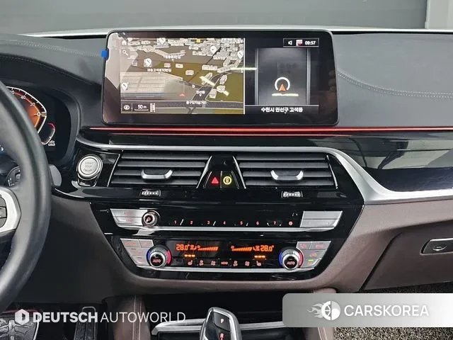 BMW 5 Series (G30) 2021 Белый из Кореи, фото 5