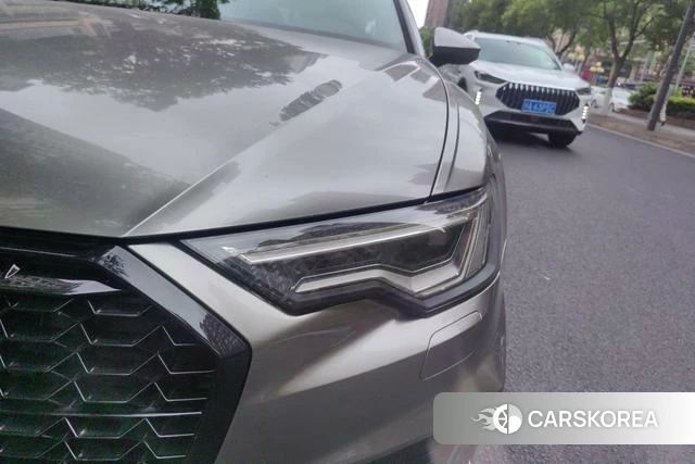 Audi A6L 2023 Темно-серый из Китая, фото 5