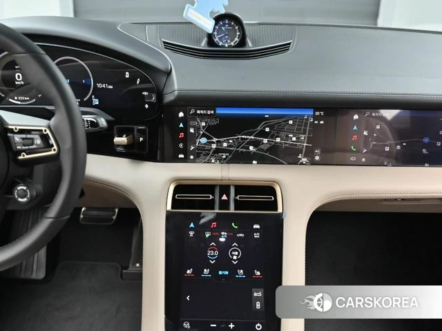 Porsche Taycan 2025 Жемчужный цвет из Кореи, фото 5