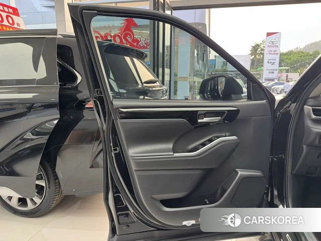 Toyota Highlander 2022 Черный из Китая, фото 5