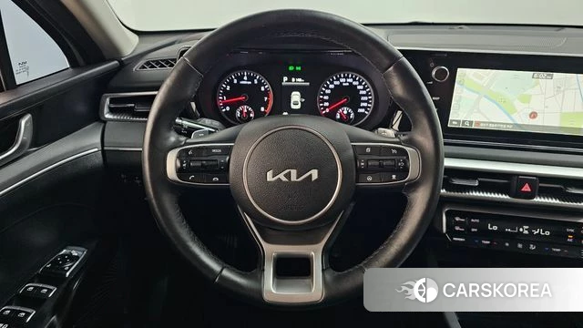 Kia K5 3rd generation 2023 Белый из Кореи, фото 5