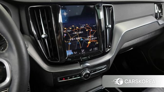 Volvo XC60 second Generation 2020 Белый из Кореи, фото 5