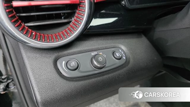 Chevrolet (GM Daewoo) Trax Crossover 2023 Черный из Кореи, фото 5