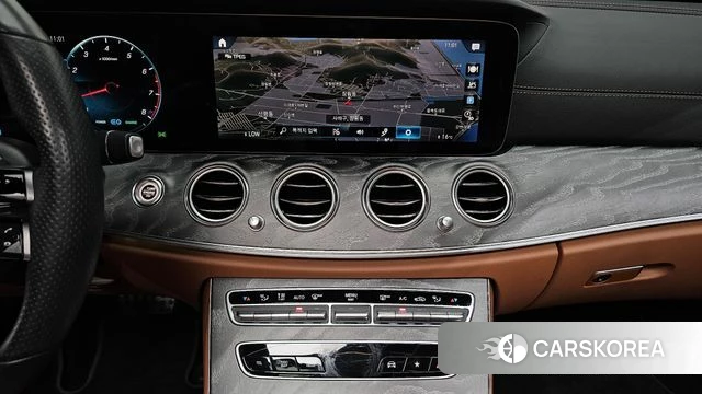 Mercedes-Benz E-Class W213 2021 Серый из Кореи, фото 5