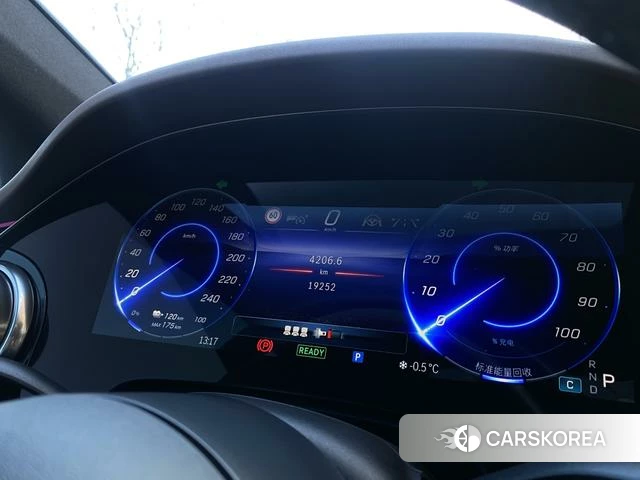Mercedes-Benz EQS 2024 Черный из Китая, фото 5