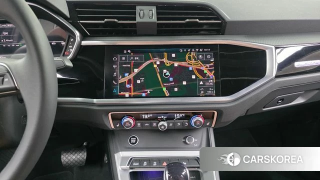 Audi Q3 (F3) 2025 Белый из Кореи, фото 5