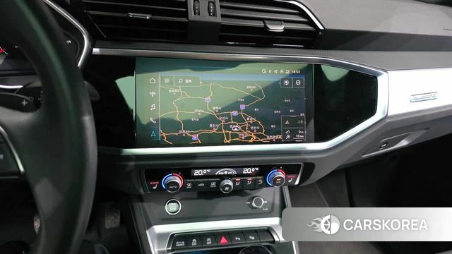 Audi Q3 (F3) 2023 Серый из Кореи, фото 5