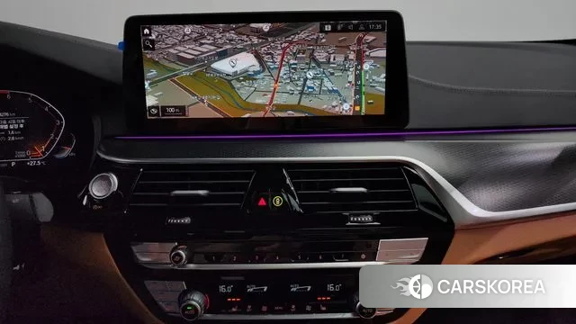 BMW 5 Series (G30) 2022 Белый из Кореи, фото 5