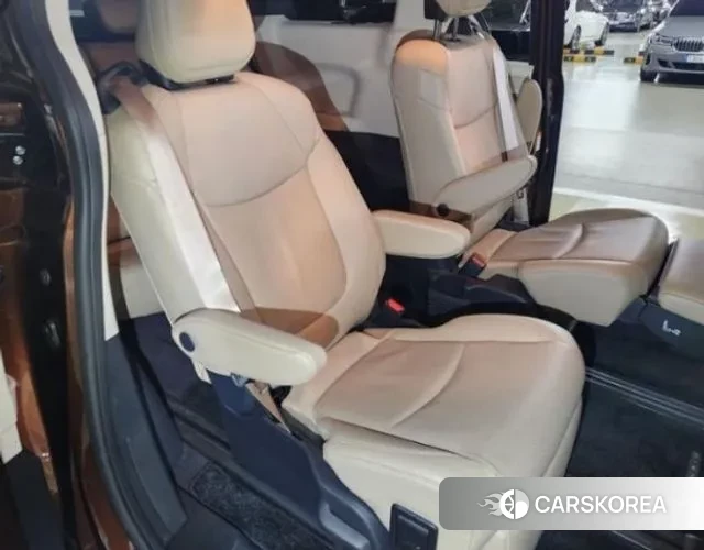 Toyota Sienna 4th Generation 2023 Коричневый из Кореи, фото 5