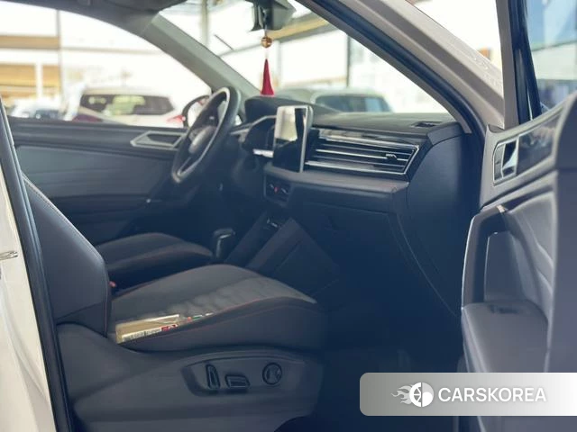 Volkswagen Tiguan L PHEV 2022 Белый из Китая, фото 5