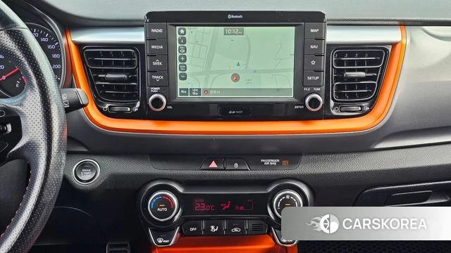 Kia Stonic 2018 Черный из Кореи, фото 5