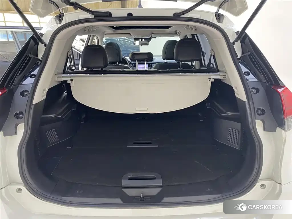 Nissan X-Trail 2023 Белый из Китая, фото 5