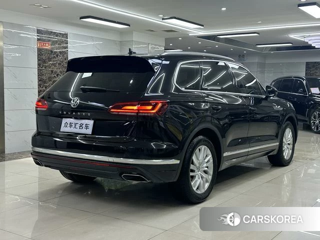 Volkswagen Touareg 2019 Черный из Китая, фото 5