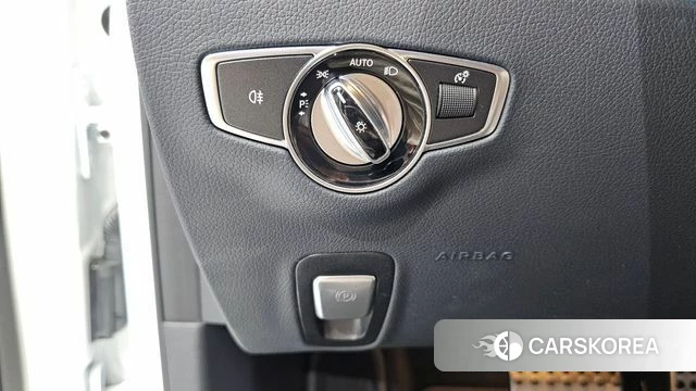 Mercedes-Benz E-Class W213 2022 Белый из Кореи, фото 5