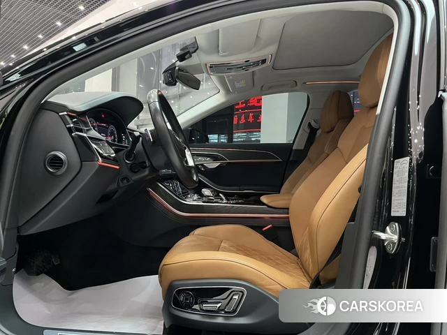 Audi A8 2023 Черный из Китая, фото 5