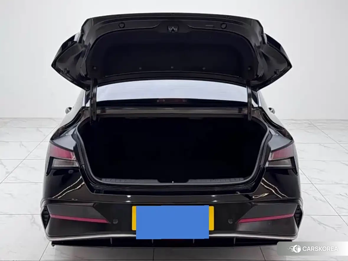 Hyundai Elantra 2024 Черный из Китая, фото 5