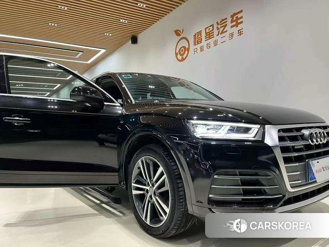 Audi Q5L 2020 Черный из Китая, фото 5