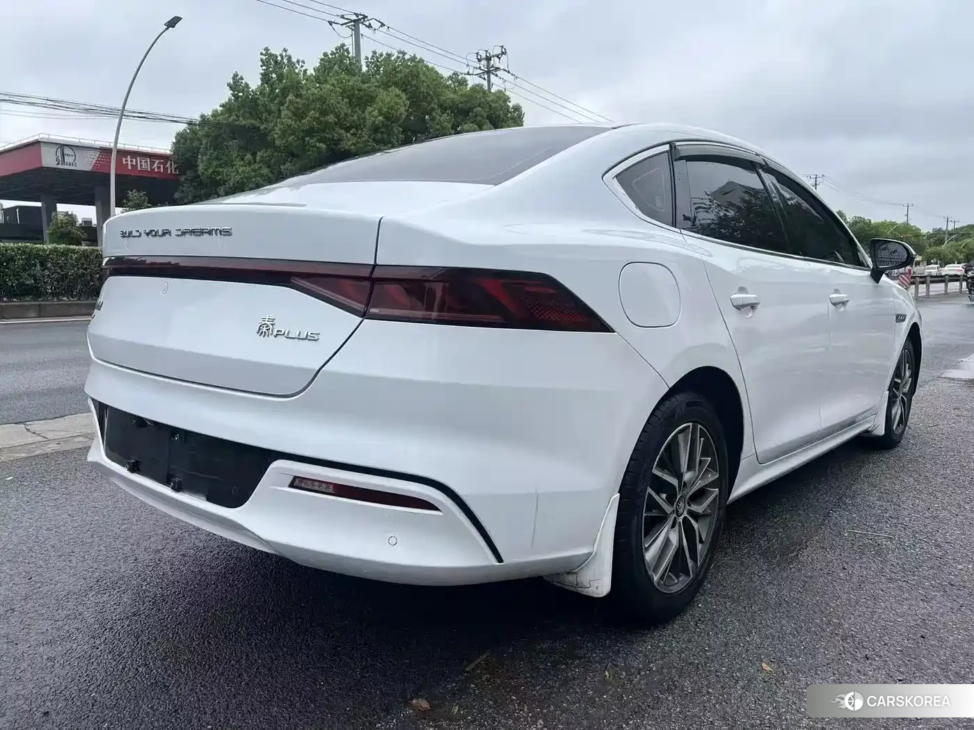 BYD Qin Yuan 2023 Белый из Китая, фото 5