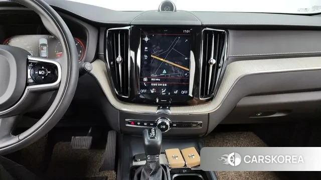 Volvo XC60 second Generation 2019 Белый из Кореи, фото 5