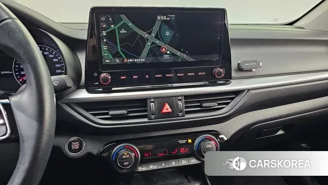 Kia The New K3 2nd generation 2022 Серебристо-серый из Кореи, фото 5