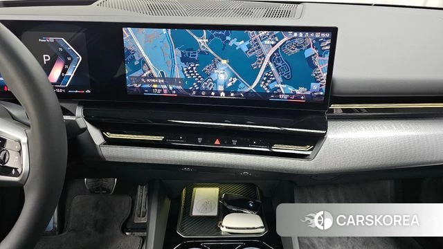 BMW 5 Series (G60) 2024 Серый из Кореи, фото 5