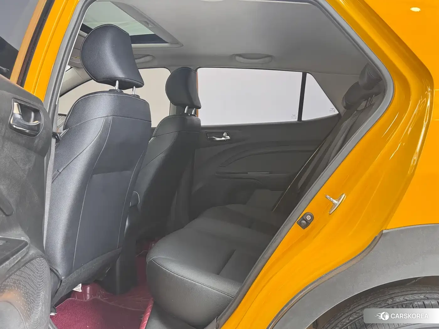 Kia KX1 2022 Yellow/orange из Китая, фото 5
