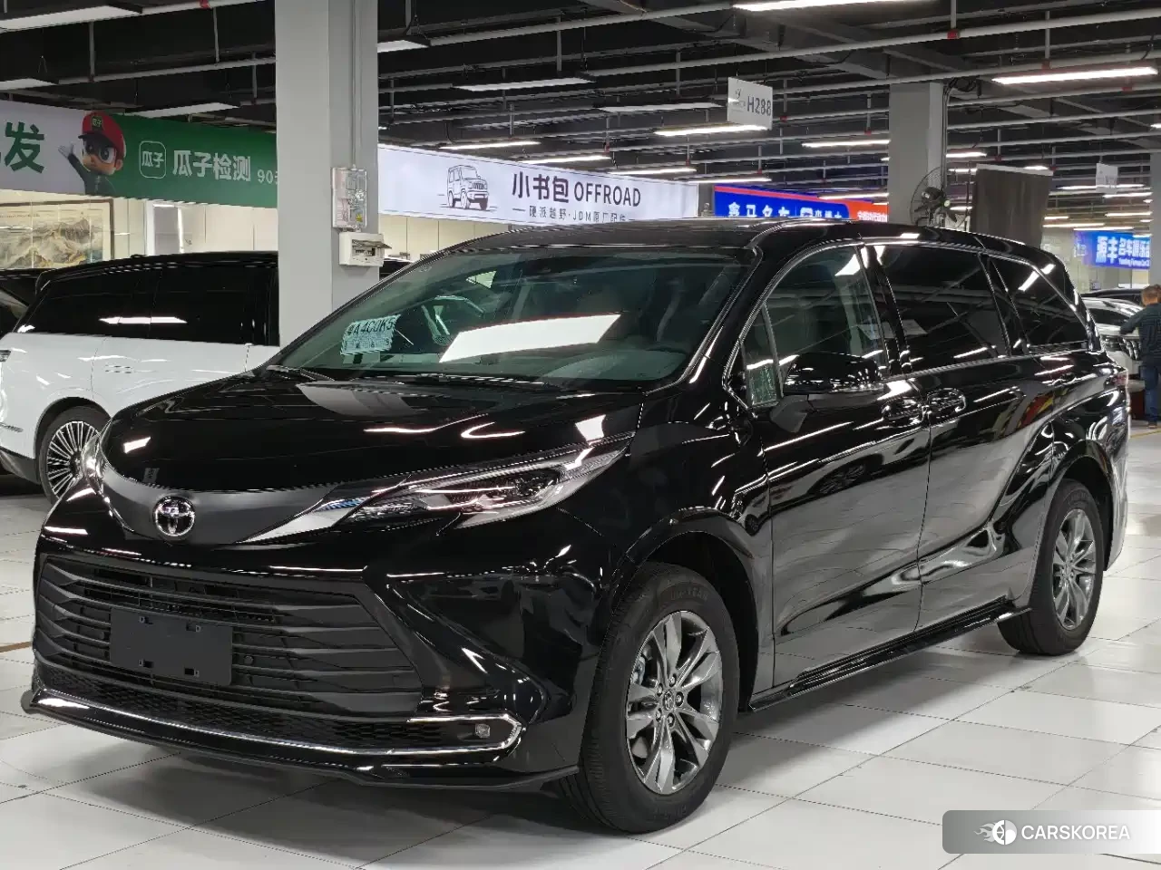 Toyota Sienna 2026 Черный из Китая, фото 5