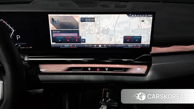 BMW 5 Series (G60) 2025 Серый из Кореи, фото 5