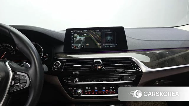 BMW 5 Series (G30) 2018 Белый из Кореи, фото 5