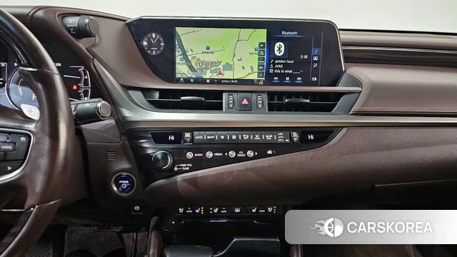Lexus ES300h 7th generation 2020 Белый из Кореи, фото 5
