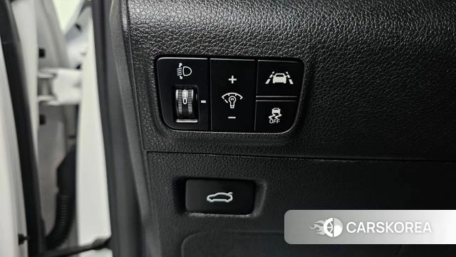 Kia K5 3rd generation 2023 Белый из Кореи, фото 5