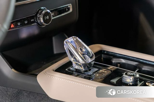 Volvo XC90 PHEV 2026 Черный из Китая, фото 5