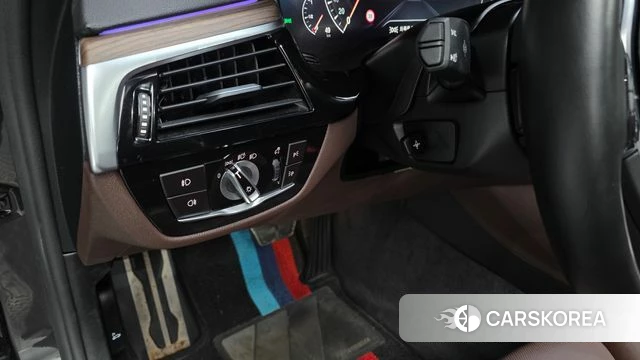 BMW 5 Series (G30) 2019 Серый из Кореи, фото 5