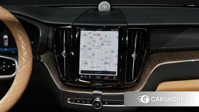 Volvo XC60 second Generation 2022 Серый из Кореи, фото 5