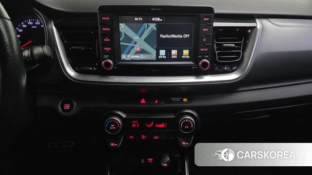 Kia Stonic 2018 Белый из Кореи, фото 5