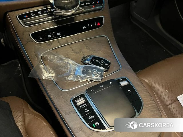 Mercedes-Benz E-Class W213 2022 Белый из Кореи, фото 5