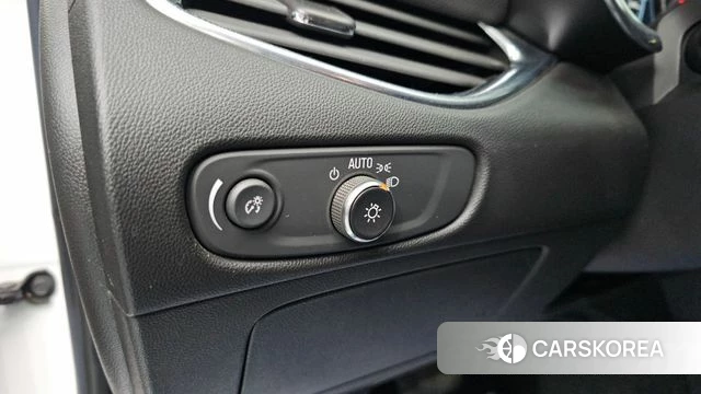 Chevrolet (GM Daewoo) The New Malibu 2021 Белый из Кореи, фото 5