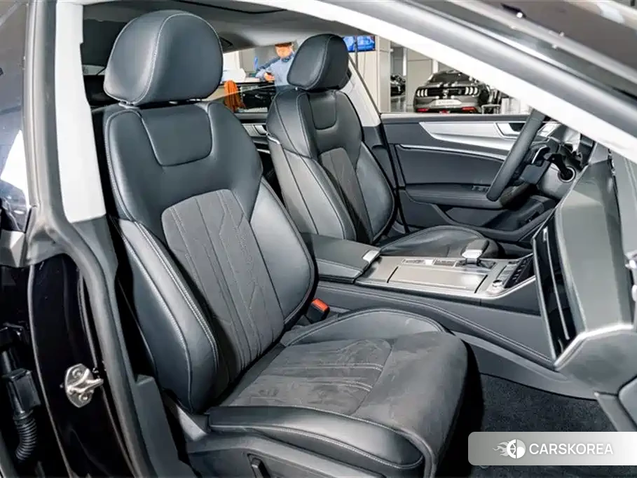 Audi A7L 2025 Черный из Китая, фото 5