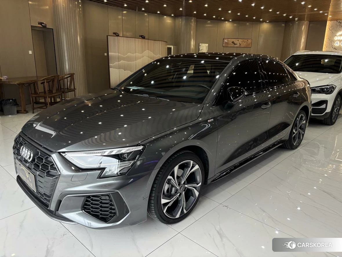 Audi A3 2023 Темно-серый из Китая, фото 5