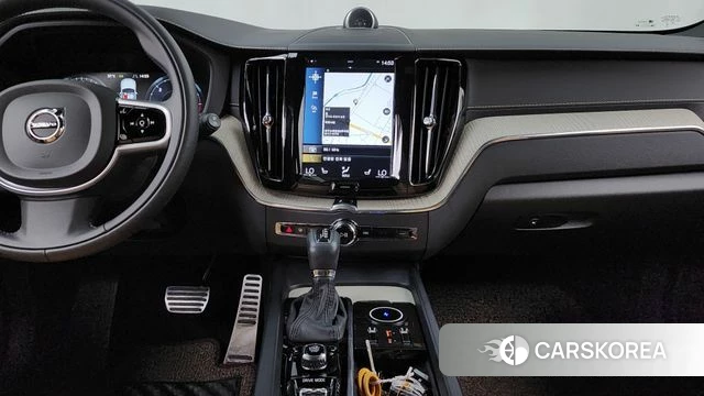 Volvo XC60 second Generation 2018 Белый из Кореи, фото 5