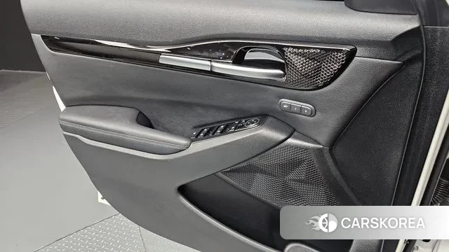 Kia Seltos 2022 Белый из Кореи, фото 5