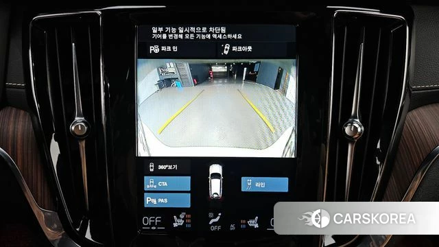 Volvo V60 Cross-Country 2nd Generation 2021 Белый из Кореи, фото 5