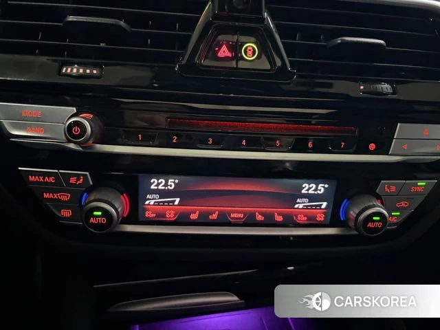 BMW 5 Series (G30) 2019 Белый из Кореи, фото 5