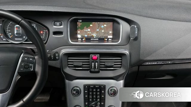 Volvo V40 Cross-Country 2019 Белый из Кореи, фото 5