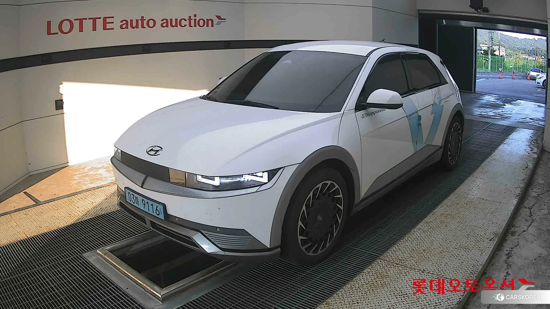 Hyundai IONIQ 5 2022 Atlas White из Кореи, фото 5