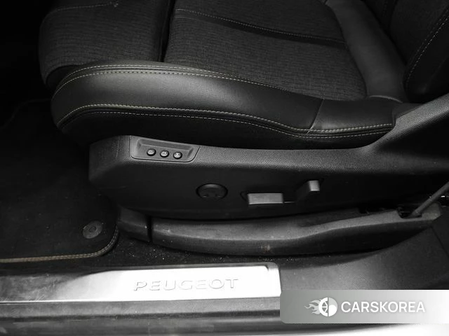 Peugeot 3008 second generation 2019 Белый из Кореи, фото 5