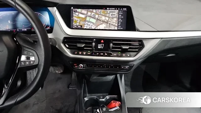 BMW 1 Series (F40) 2020 Черный из Кореи, фото 5